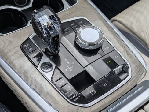 Used 2020 BMW X7 xDrive50i w/ Executive Package AWD/4WD image 13