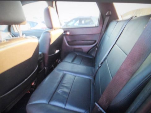 Used 2010 Ford Escape Limited AWD/4WD image 15