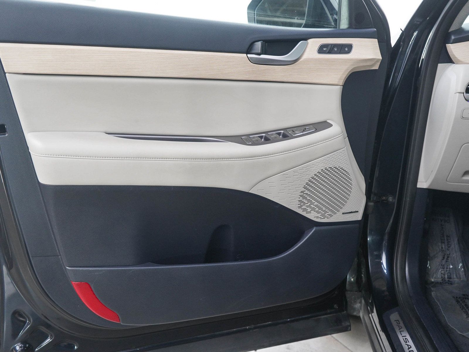 Used 2024 Hyundai Palisade Limited AWD/4WD image 20