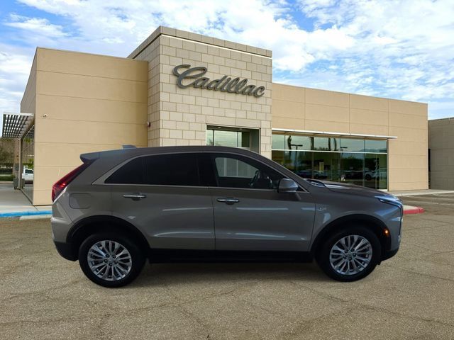 Certified 2024 Cadillac XT4 Luxury FWD image 9