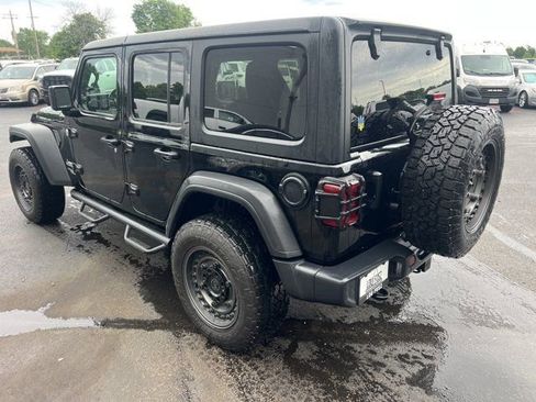 Used 2021 Jeep Wrangler Unlimited Sport AWD/4WD image 3