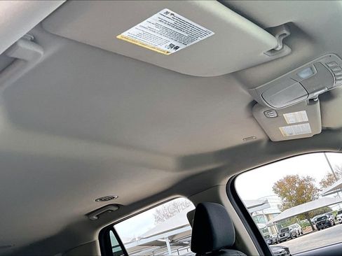 Used 2024 Ford Expedition Max XLT image 23