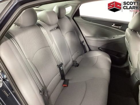 Used 2011 Hyundai Sonata SE w/ Navigation & Sunroof Pkg 4 FWD image 17