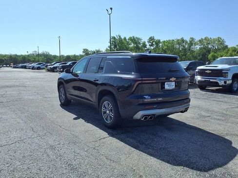 Used 2025 Chevrolet Traverse LT AWD/4WD image 34