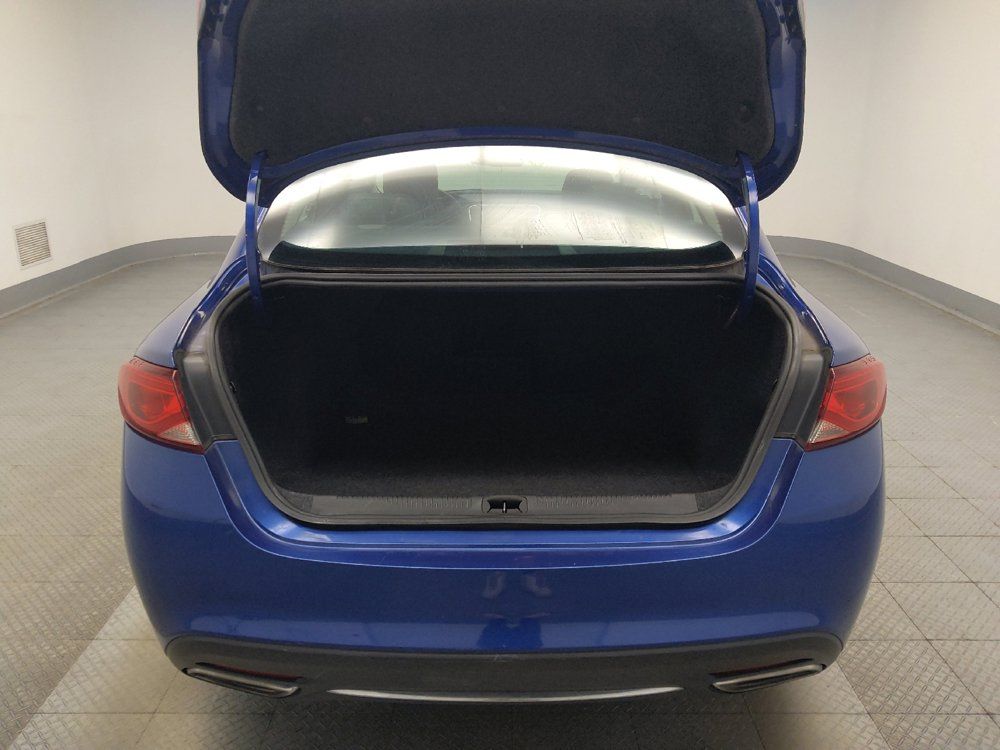 Used 2015 Chrysler 200 C FWD image 29