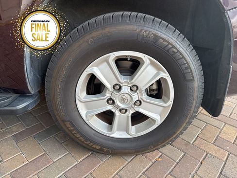 Certified 2019 Toyota Sequoia SR5 image 10