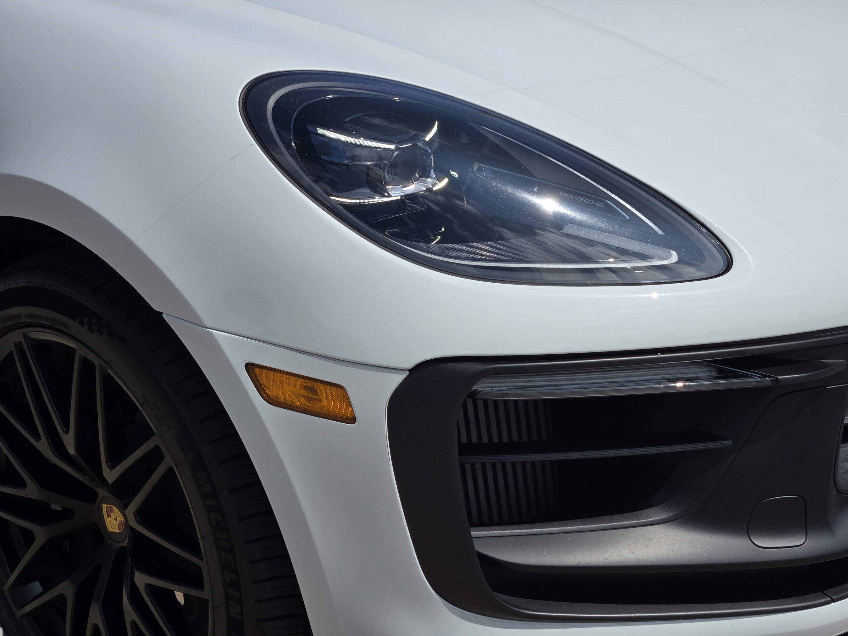 Used 2022 Porsche Macan GTS AWD/4WD image 32