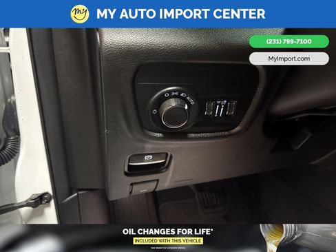 Used 2023 Jeep Grand Cherokee Altitude image 14