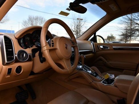 Used 2014 Porsche Cayenne Base image 13