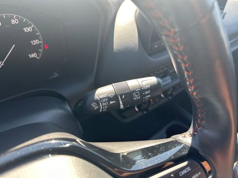 Used 2024 Honda HR-V Sport image 17