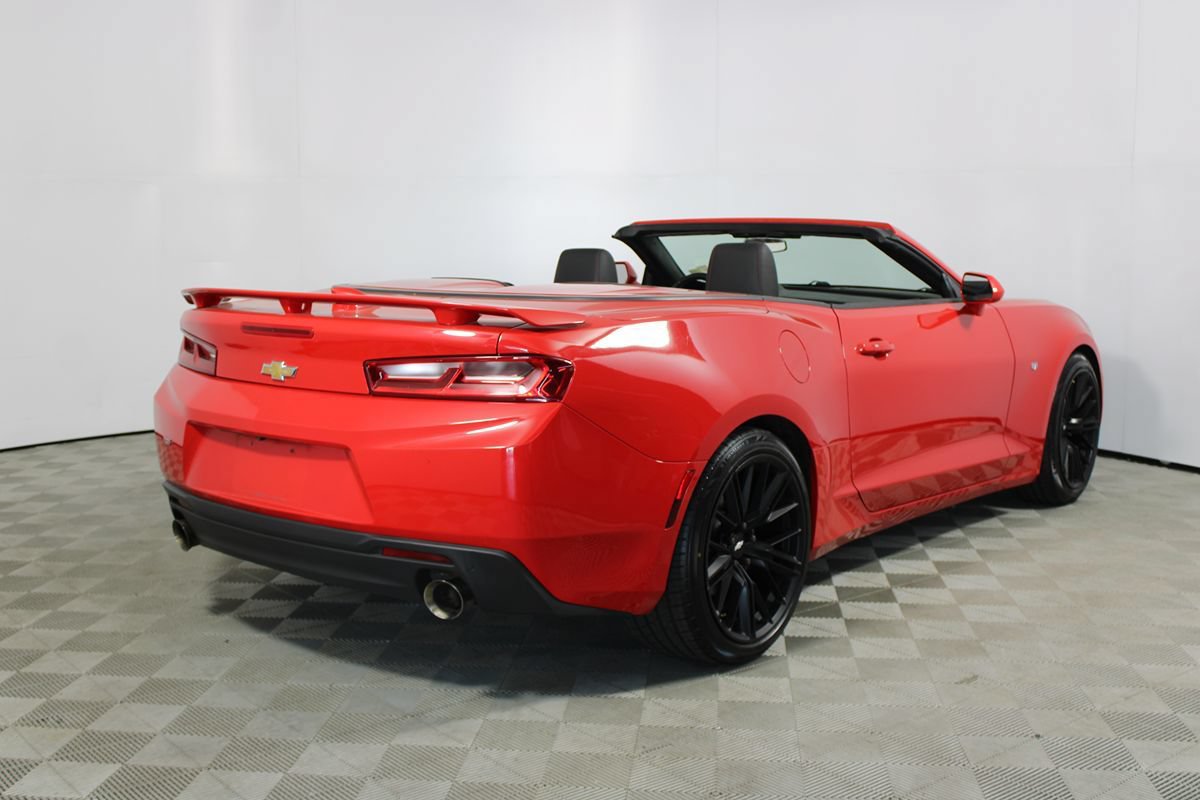 Used 2018 Chevrolet Camaro LT w/ RS Package RWD image 6