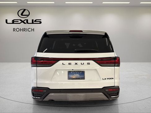 New 2025 Lexus LX 700h Luxury image 6