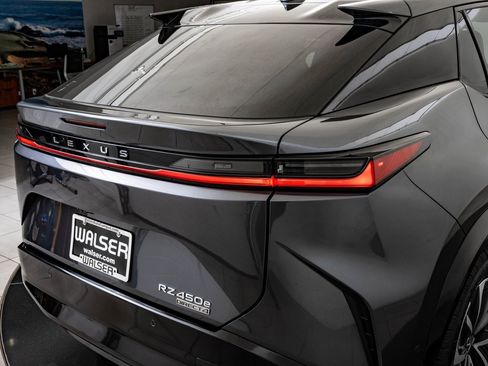 Certified 2023 Lexus RZ 450e Premium w/ Technology Package image 9