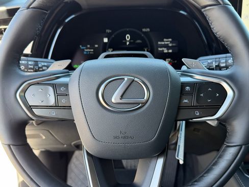 New 2026 Lexus RX 450h AWD image 32