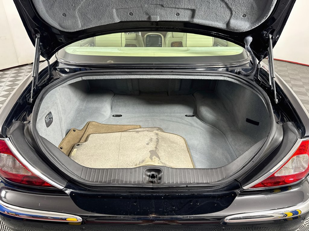 Used 2005 Jaguar XJ8 RWD image 27
