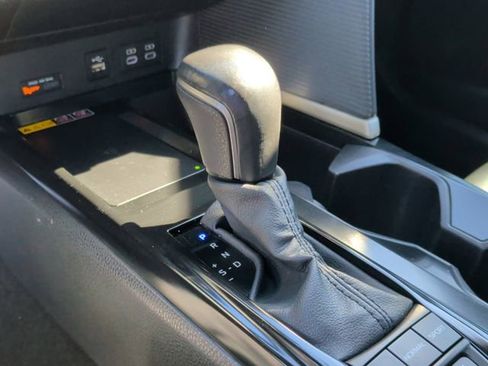 Used 2025 Toyota Camry SE w/ Convenience Package FWD image 22