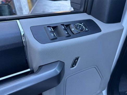 Used 2019 Ford F250 XLT w/ XLT Value Package image 11