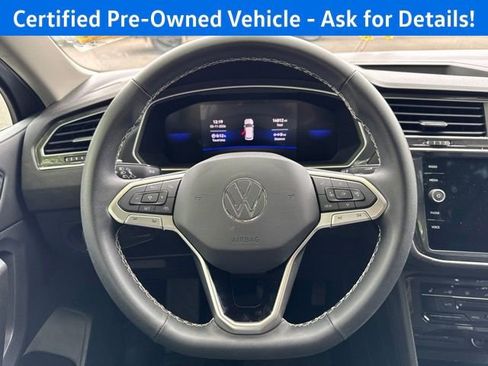 Certified 2023 Volkswagen Tiguan SE w/ Panoramic Sunroof Package AWD/4WD image 26