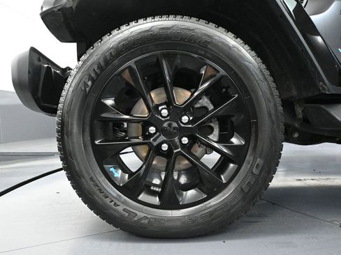 Used 2023 Jeep Wrangler Unlimited Sahara w/ Cold Weather Group image 19