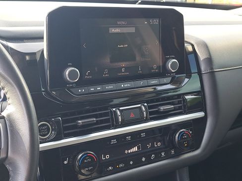 Certified 2022 Nissan Pathfinder SV w/ SV Premium Package image 27