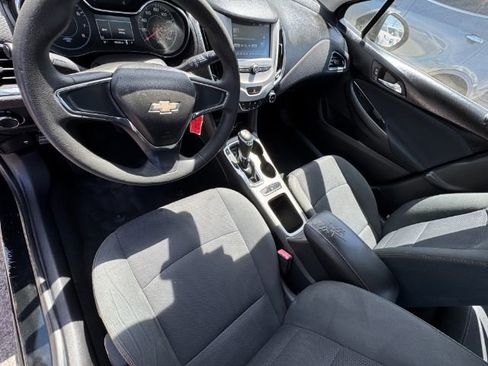 Used 2017 Chevrolet Cruze LS image 10