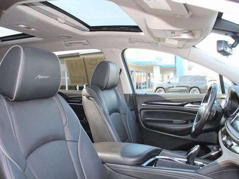 Used 2020 Buick Enclave Avenir w/ Avenir Technology Package image 19