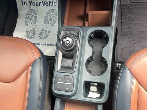 Used 2022 Ford Maverick Lariat w/ Lariat Luxury Package AWD/4WD image 18