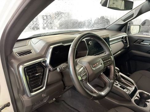Used 2024 GMC Canyon Elevation w/ Convenience Package AWD/4WD image 8