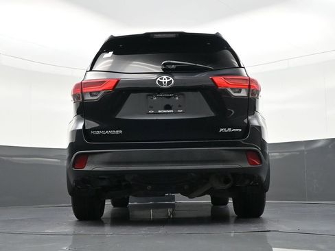 Used 2019 Toyota Highlander XLE image 27