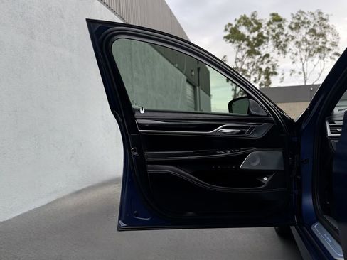 Used 2019 BMW ALPINA B7 xDrive w/ Luxury Rear Seating Package image 20