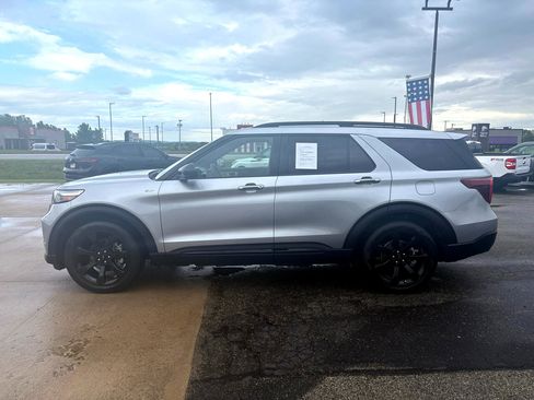 Used 2023 Ford Explorer ST-Line w/ Class IV Trailer Tow Package image 6