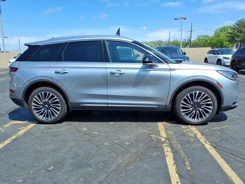 Used 2022 Lincoln Corsair Reserve w/ Elements Package AWD/4WD image 8