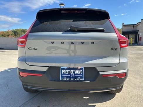 New 2026 Volvo XC40 B5 Ultra w/ Climate Package image 6