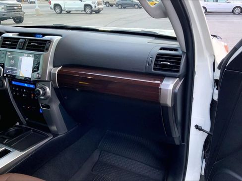 Used 2021 Toyota 4Runner Limited image 19