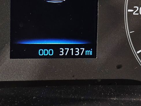 Used 2025 Toyota Corolla SE image 28