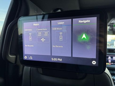 Used 2021 GMC Yukon Denali w/ Denali Premium Package image 16