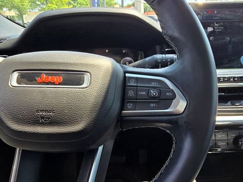 Used 2022 Jeep Compass High Altitude AWD/4WD image 16
