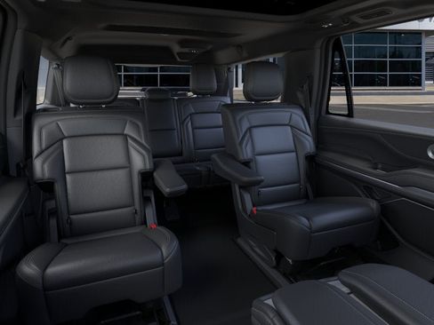 New 2026 Lincoln Navigator L Reserve w/ Jet Appearance Package AWD/4WD image 11