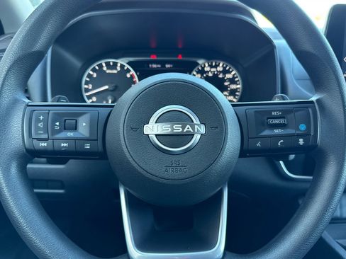 Used 2023 Nissan Rogue SV FWD image 22