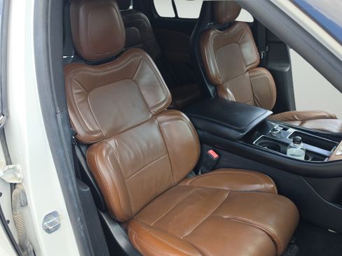 Used 2020 Lincoln Aviator Reserve w/ Equipment Group 201A AWD/4WD image 25