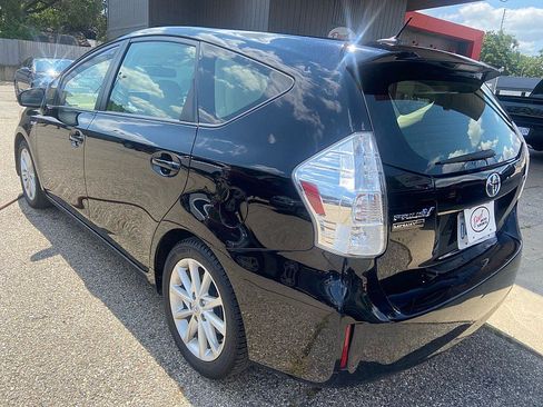Used 2014 Toyota Prius V Five FWD image 3