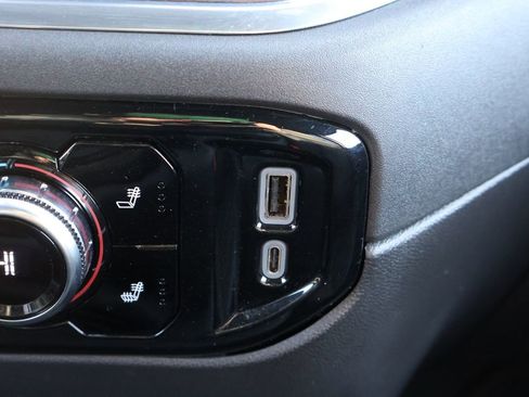 Certified 2024 GMC Sierra 1500 SLT image 21