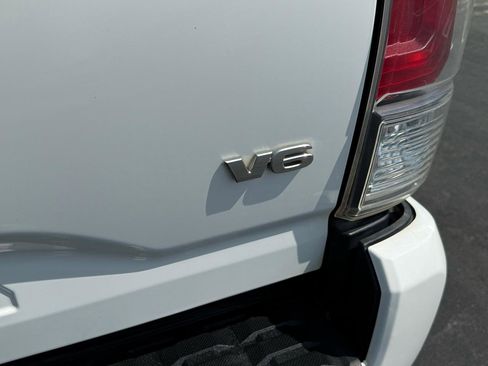 Used 2020 Toyota Tacoma TRD Sport image 7