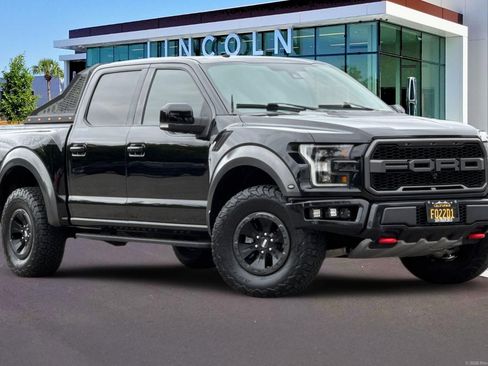 Used 2018 Ford F150 Raptor w/ Equipment Group 802A Luxury AWD/4WD image 2