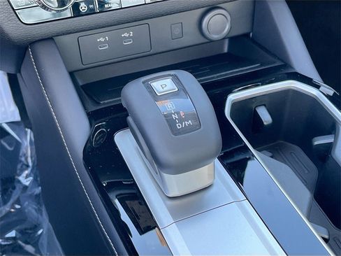 New 2026 Mitsubishi Outlander SEL image 16