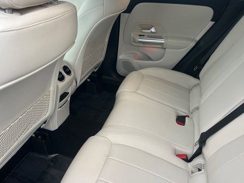 Certified 2025 Mercedes-Benz GLA 250 4MATIC image 12