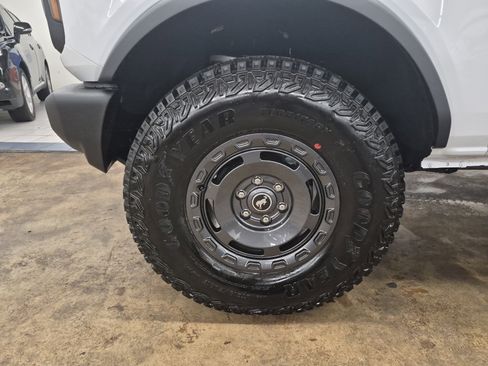 New 2025 Ford Bronco 2-Door w/ Sasquatch Package image 8