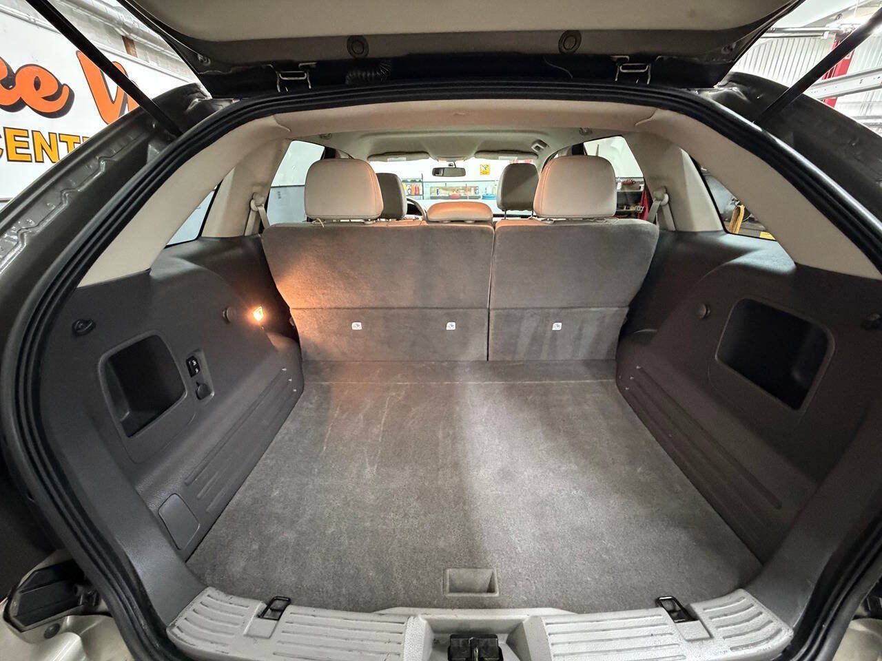 Used 2013 Ford Edge SEL FWD image 23