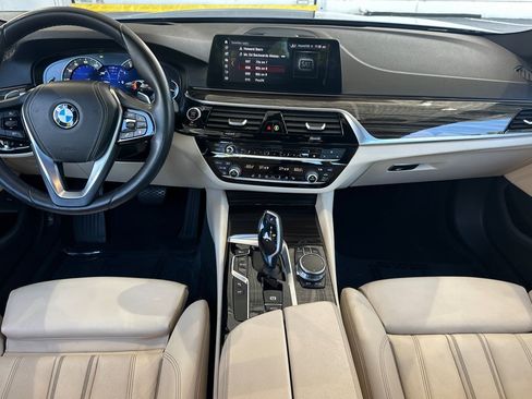 Used 2017 BMW 530i RWD image 17