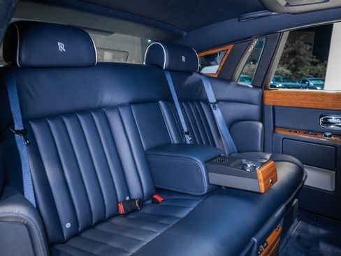Used 2011 Rolls-Royce Phantom Sedan RWD image 38
